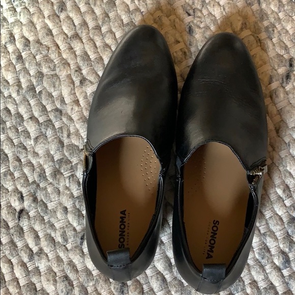 Black Flats - Picture 2 of 3